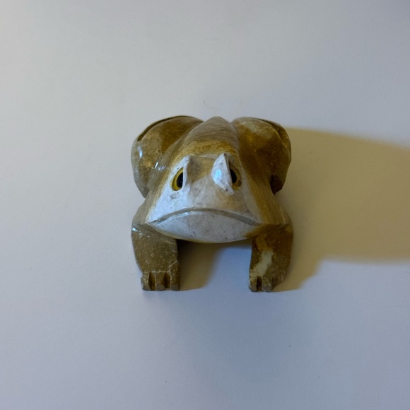 🐸Handcrafted Stone Frog Figurine - Picture 8 of 9